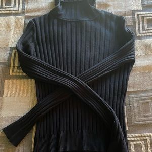 Long sleeve turtle neck crop top